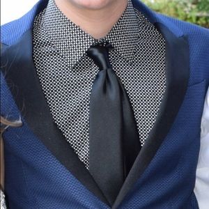 Men’s Slim Cut Dress Shirt